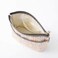 「夏目友人帳 モデル トートバッグ」に付属するポーチ。