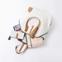 「夏目友人帳 モデル トートバッグ」の使用例。