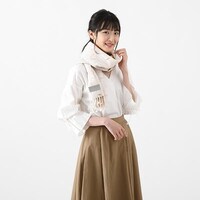 「夏目友人帳 モデル ストール」着用画像。