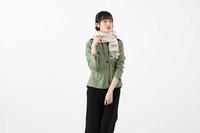 「夏目友人帳 モデル ストール」着用画像。