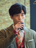 若林拓也扮する吉岡悟。(c)テレビ東京