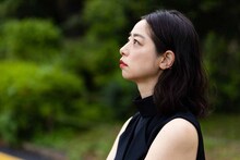 市川実和子演じる佐藤由紀乃。