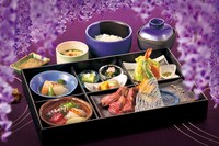 冨岡義勇をモチーフにした「蒼の御膳」。（画像提供：ユニバーサル・スタジオ・ジャパン）