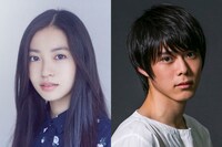 左から紫村空役の田辺桃子、青野陽太役の細田佳央太。
