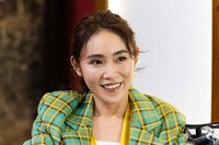 山口紗弥加演じる配信番組のプロデューサー。