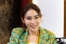 山口紗弥加演じる配信番組のプロデューサー。