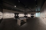「藤子・F・不二雄ミュージアム 10周年記念原画展」の様子。