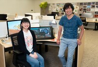 左から「Netflixアニメ・クリエイターズ・ベース」所属デザイナーの石舘波子、Netflixアニメのチーフ・プロデューサーである櫻井大樹。