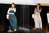 TVアニメ「先輩がうざい後輩の話」 先行上映会より。左から楠木ともり、早見沙織。Photo：コザイリサ
