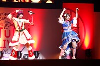 左からしゅうか役の朝日奈丸佳、ちり役の大森日雅。