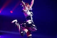 あじみ役の上田麗奈。