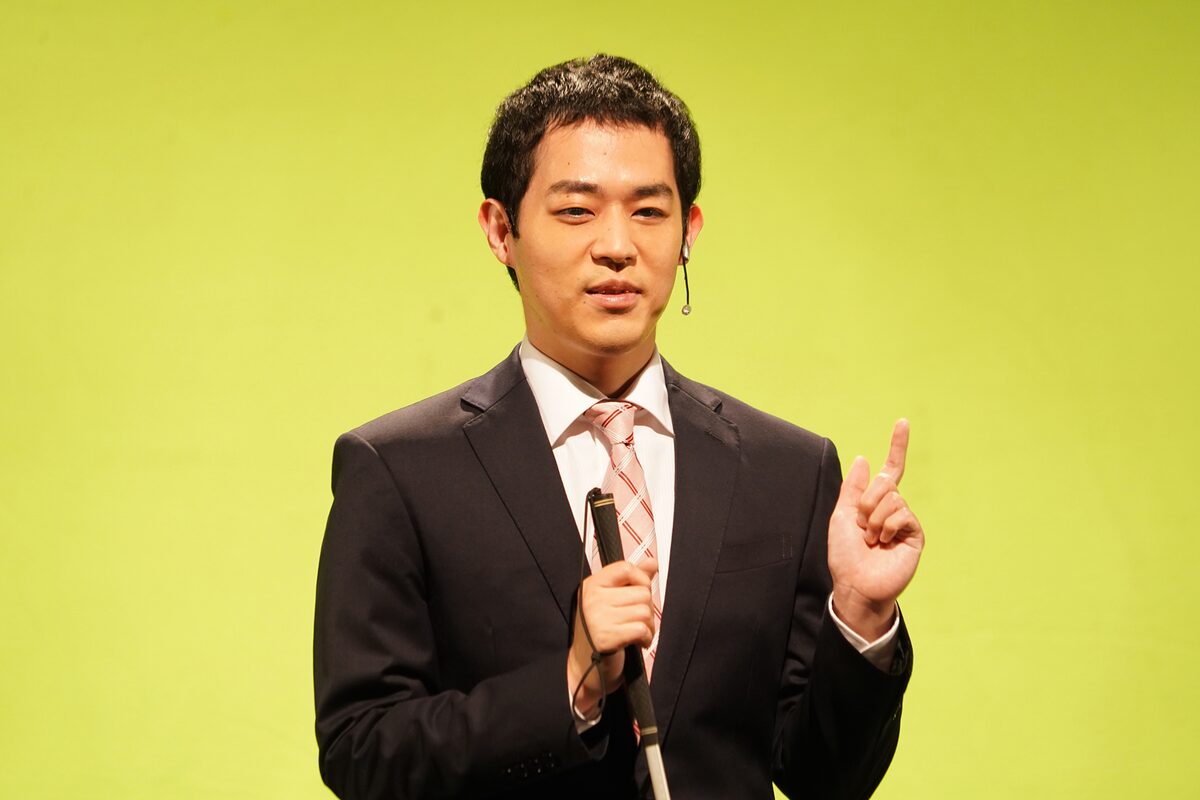 ヤンキー君と白杖ガール に盲目の漫談家 濱田祐太郎 視覚障害の豆知識を紹介 コミックナタリー