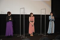 左から佐伯伊織、田中貴子、Lynn。