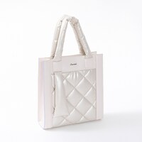 ロシアモデルのバッグ。