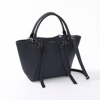 フランスモデルのバッグ。