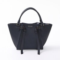 フランスモデルのバッグ。