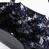 フランスモデルのバッグ。