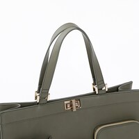 イギリスモデルのバッグ。