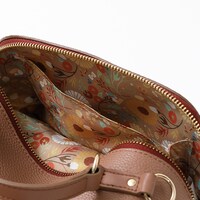 イタリアモデルのバッグ。