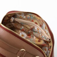 イタリアモデルのバッグ。