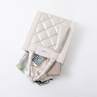 ロシアモデルのバッグ。