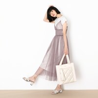 ロシアモデルのバッグ使用イメージ。