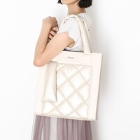 ロシアモデルのバッグ使用イメージ。