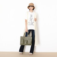 イギリスモデルのバッグの使用イメージ。