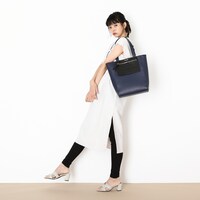 ドイツモデルのバッグ使用イメージ。