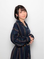 尾鶏かえで役の森山由梨佳。