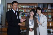 左から内藤剛志、沢城みゆき、沢口靖子。