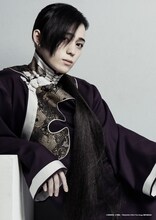 佐奈宏紀演じる李月龍。