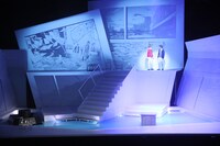 舞台「『バクマン。』THE STAGE」ゲネプロの公演写真。(c)大場つぐみ・小畑健／集英社・「バクマン。」THE STAGE製作委員会 (c)大場つぐみ・小畑健／集英社