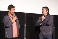 左から安田賢司監督、福井晴敏。