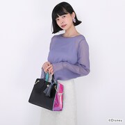 「オクタヴィネル寮 デザイン ショルダーバッグ」着用イメージ