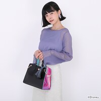 「オクタヴィネル寮 デザイン ショルダーバッグ」着用イメージ