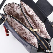 「ポムフィオーレ寮 デザイン ショルダーバッグ」