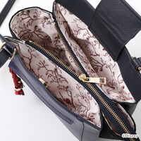 「ポムフィオーレ寮 デザイン ショルダーバッグ」