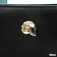 「オクタヴィネル寮 デザイン ショルダーバッグ」