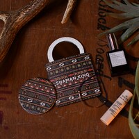 「レザーミラー（麻倉葉）」