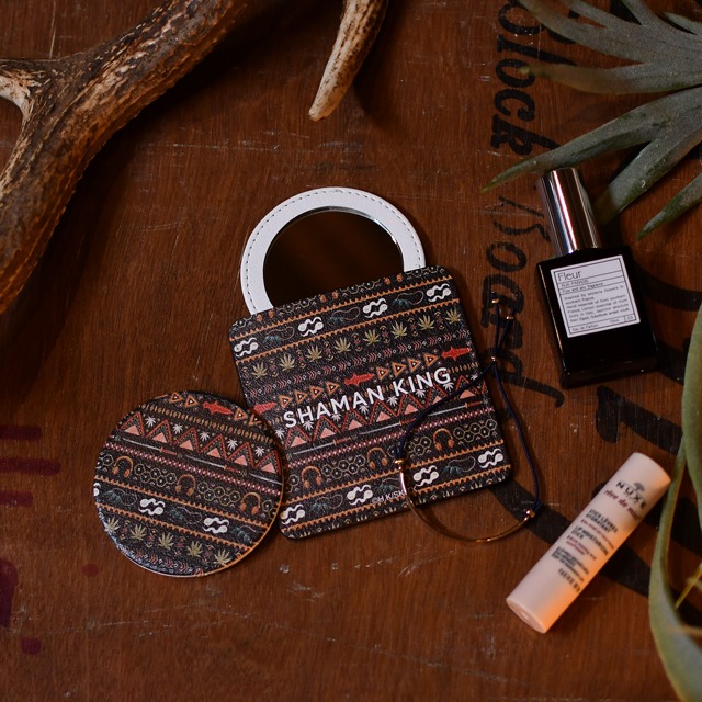 「レザーミラー（麻倉葉）」