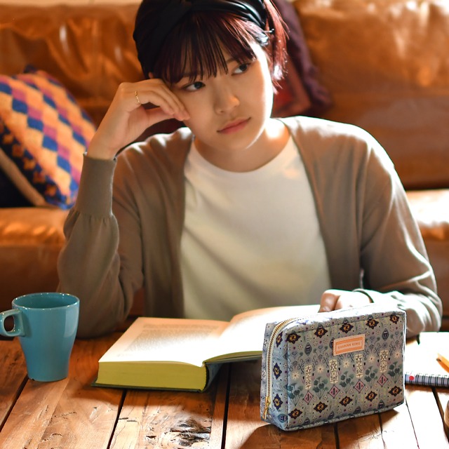 「スクエアポーチ（ホロホロ）」