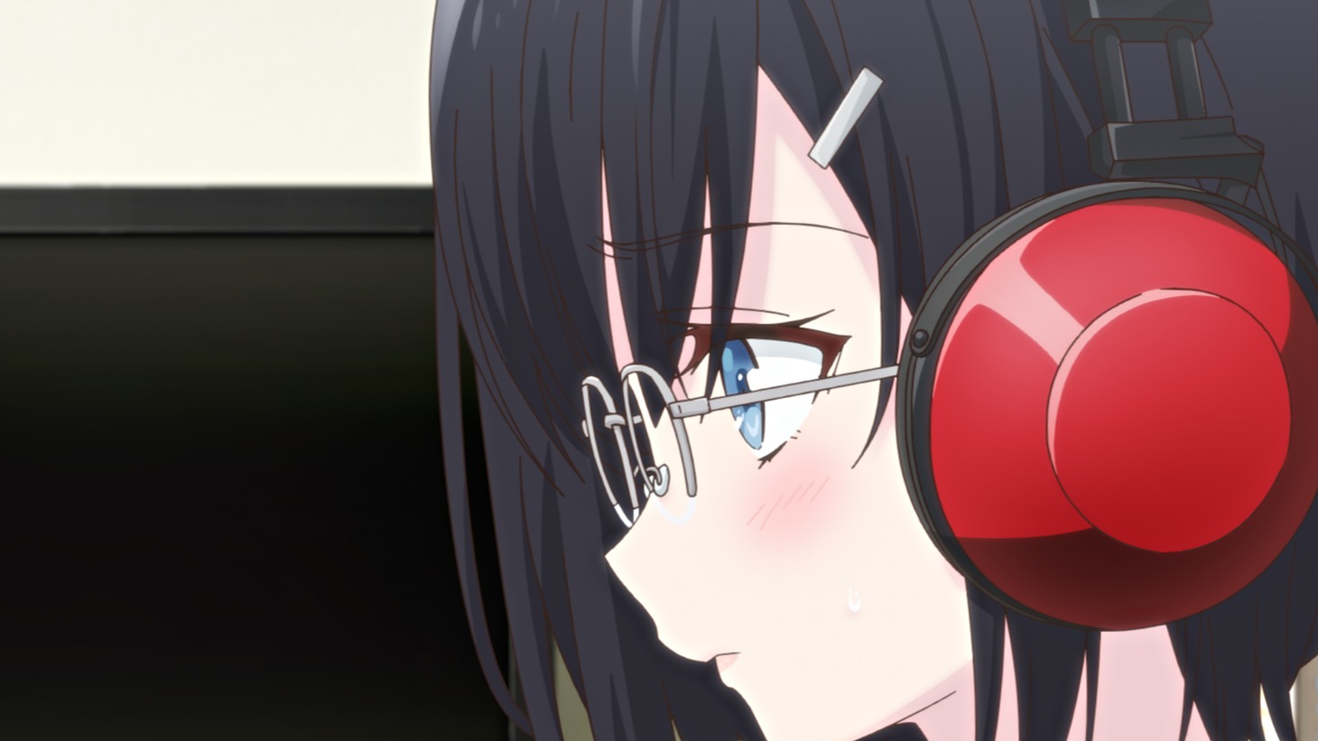 アニメ「180秒で君の耳を幸せにできるか？」第1話の場面カット。