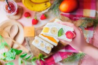 「旬の4種！FruitsBOXサンド」