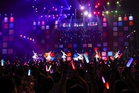 ライブイベント「ゾンビランドサガLIVE～フランシュシュ 佐賀よ共にわいてくれ～」の様子。
