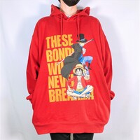 グラフィックプルパーカー（ルフィ、サボ、エース）のフロントイメージ。