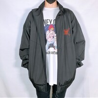 グラフィックトラックジャケットのフロントイメージ。