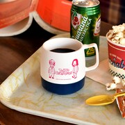 「DINEXマグカップ（千冬と場地）」使用イメージ