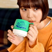 「DINEXマグカップ（溝中五人衆）」使用イメージ