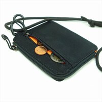 「L字ファスナースリム札入れ」使用イメージ